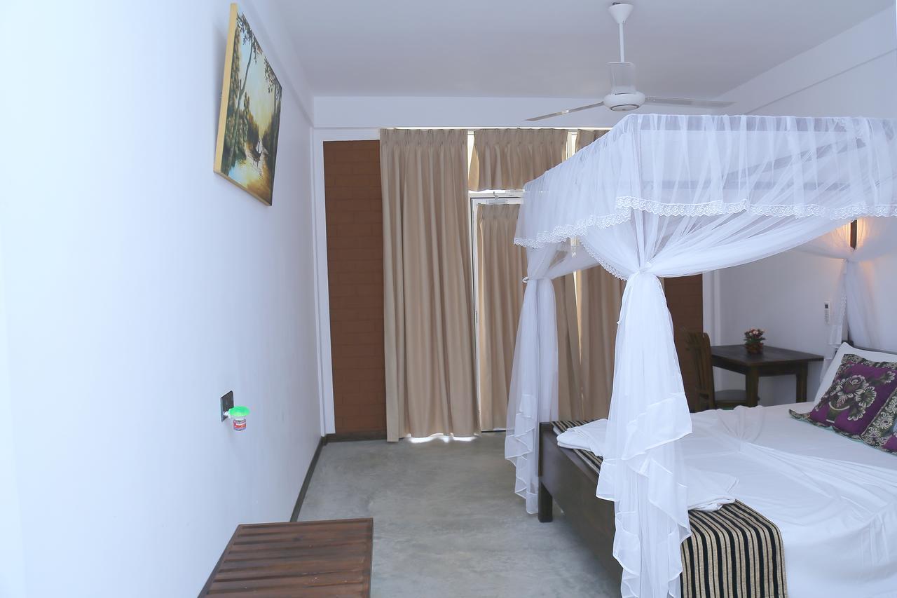 ホテル Sigiriya Rock Hide エクステリア 写真